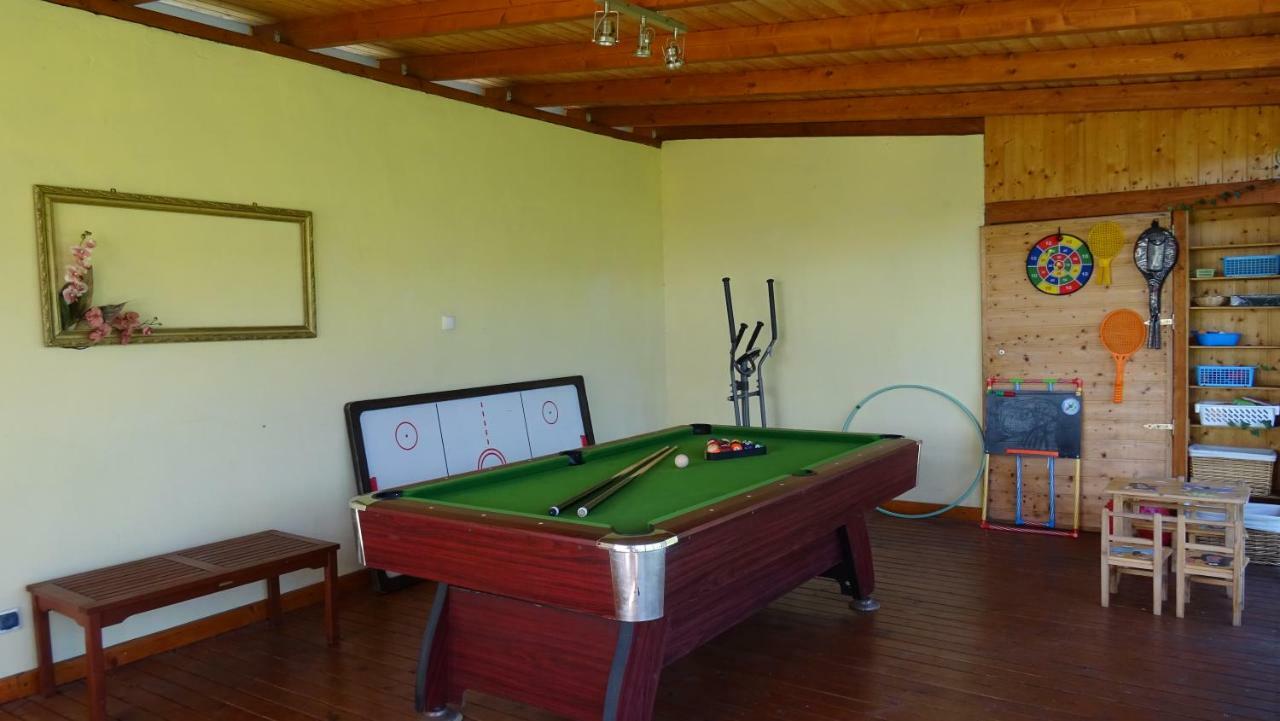 Aven'A Pokoje Goscinne Z Basenem Darlowo Luaran gambar